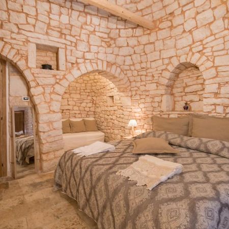 Trulli Antichi Mestieri - Widespread Trulli In The Historic Center Bed and Breakfast Alberobello Eksteriør billede