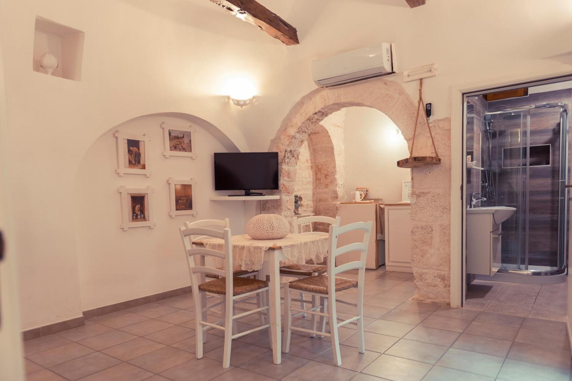 Trulli Antichi Mestieri - Widespread Trulli In The Historic Center Bed and Breakfast Alberobello Eksteriør billede