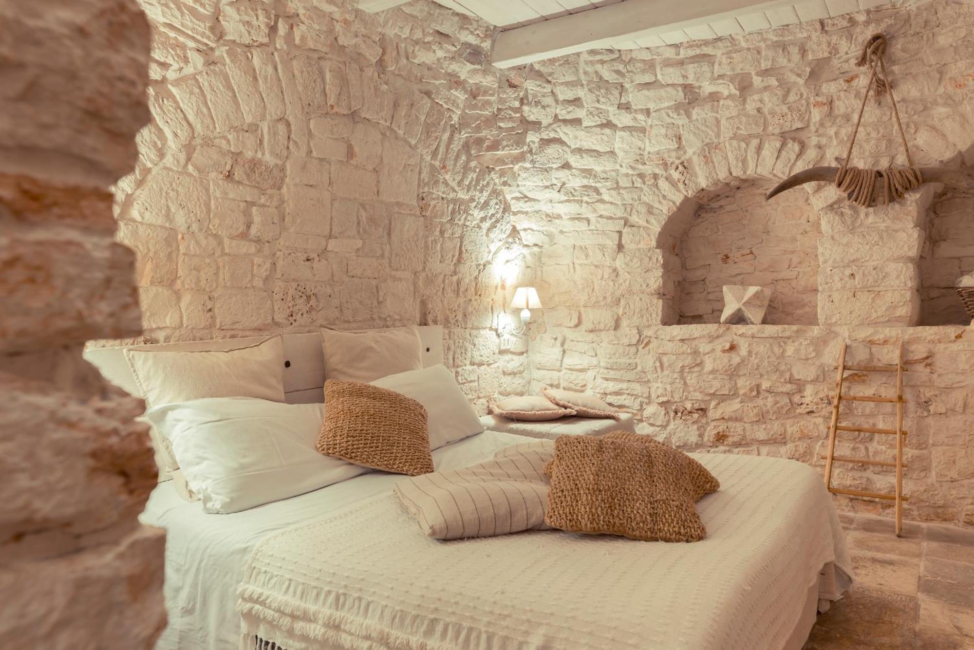 Trulli Antichi Mestieri - Widespread Trulli In The Historic Center Bed and Breakfast Alberobello Eksteriør billede