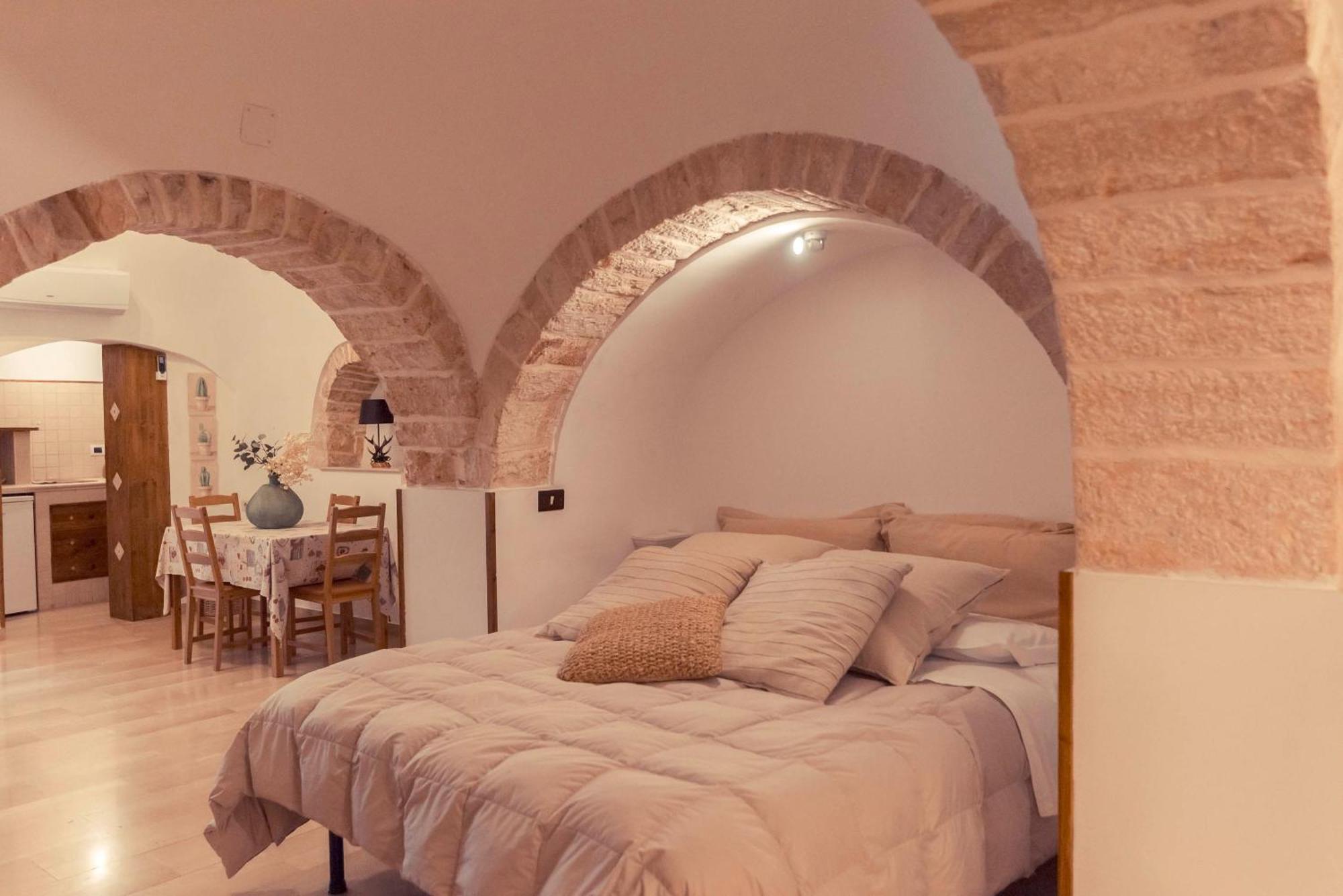 Trulli Antichi Mestieri - Widespread Trulli In The Historic Center Bed and Breakfast Alberobello Eksteriør billede