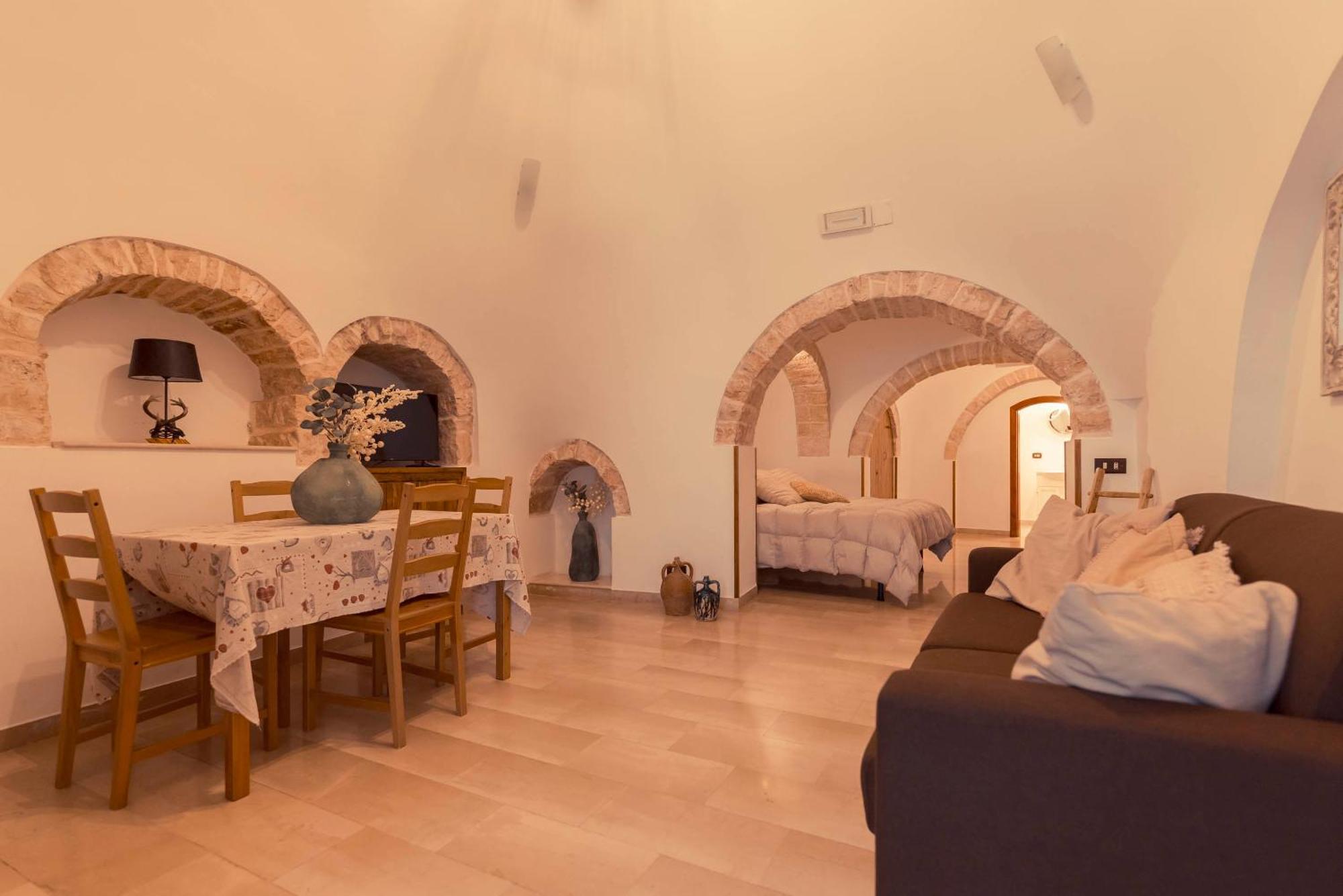 Trulli Antichi Mestieri - Widespread Trulli In The Historic Center Bed and Breakfast Alberobello Eksteriør billede