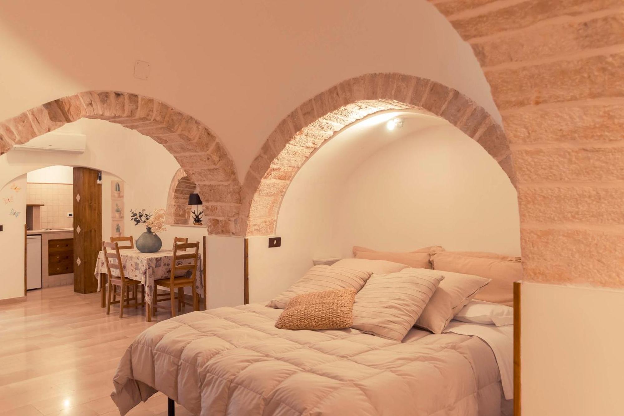 Trulli Antichi Mestieri - Widespread Trulli In The Historic Center Bed and Breakfast Alberobello Eksteriør billede