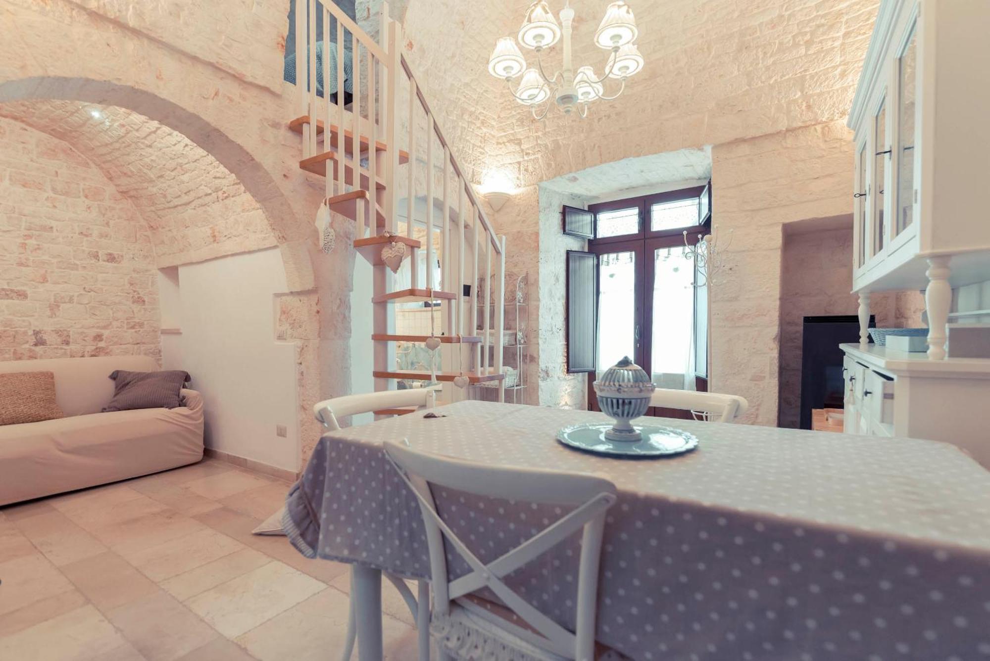 Trulli Antichi Mestieri - Widespread Trulli In The Historic Center Bed and Breakfast Alberobello Eksteriør billede