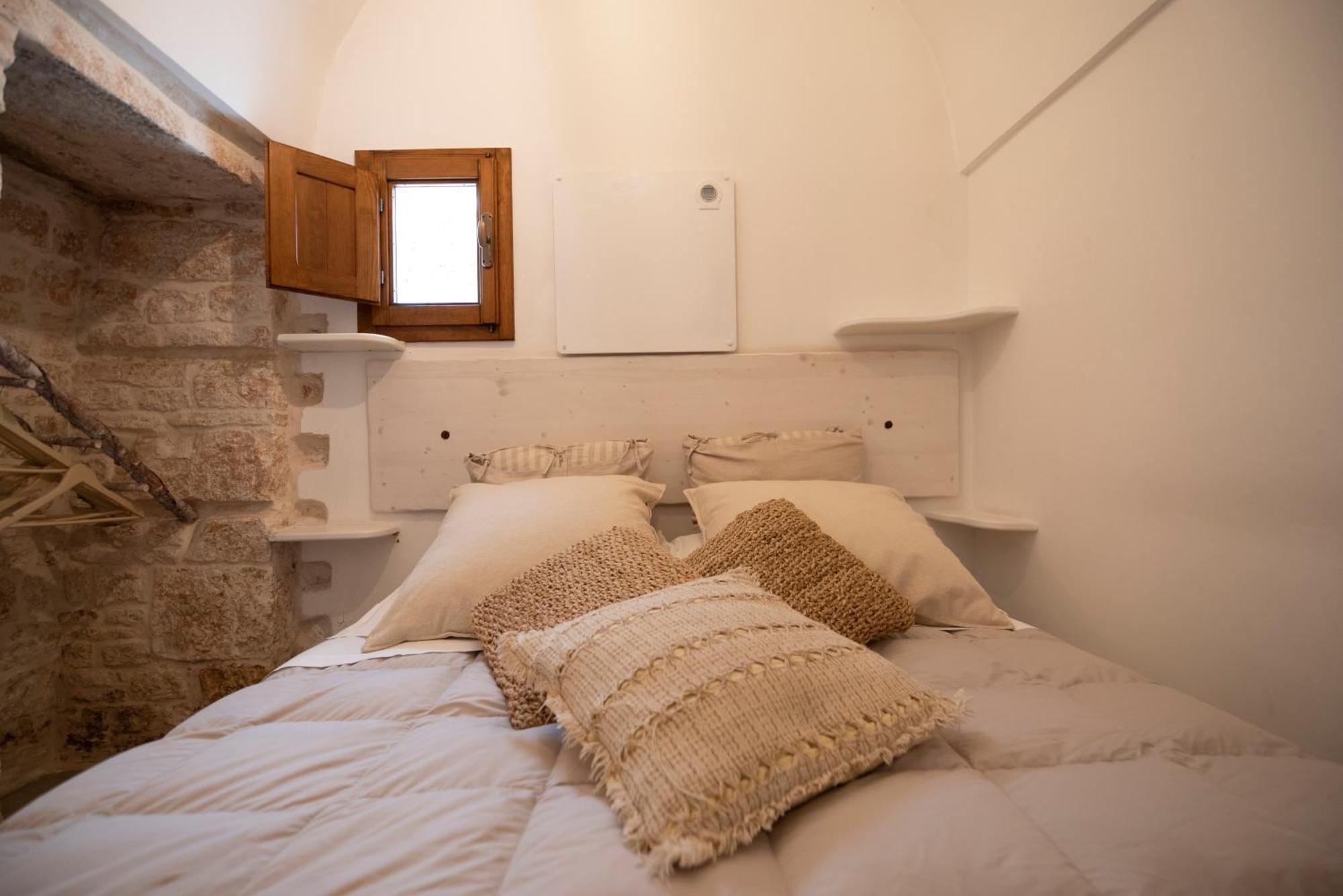 Trulli Antichi Mestieri - Widespread Trulli In The Historic Center Bed and Breakfast Alberobello Eksteriør billede