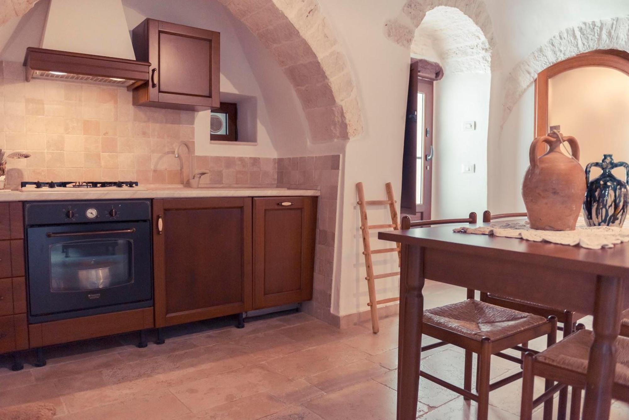 Trulli Antichi Mestieri - Widespread Trulli In The Historic Center Bed and Breakfast Alberobello Eksteriør billede