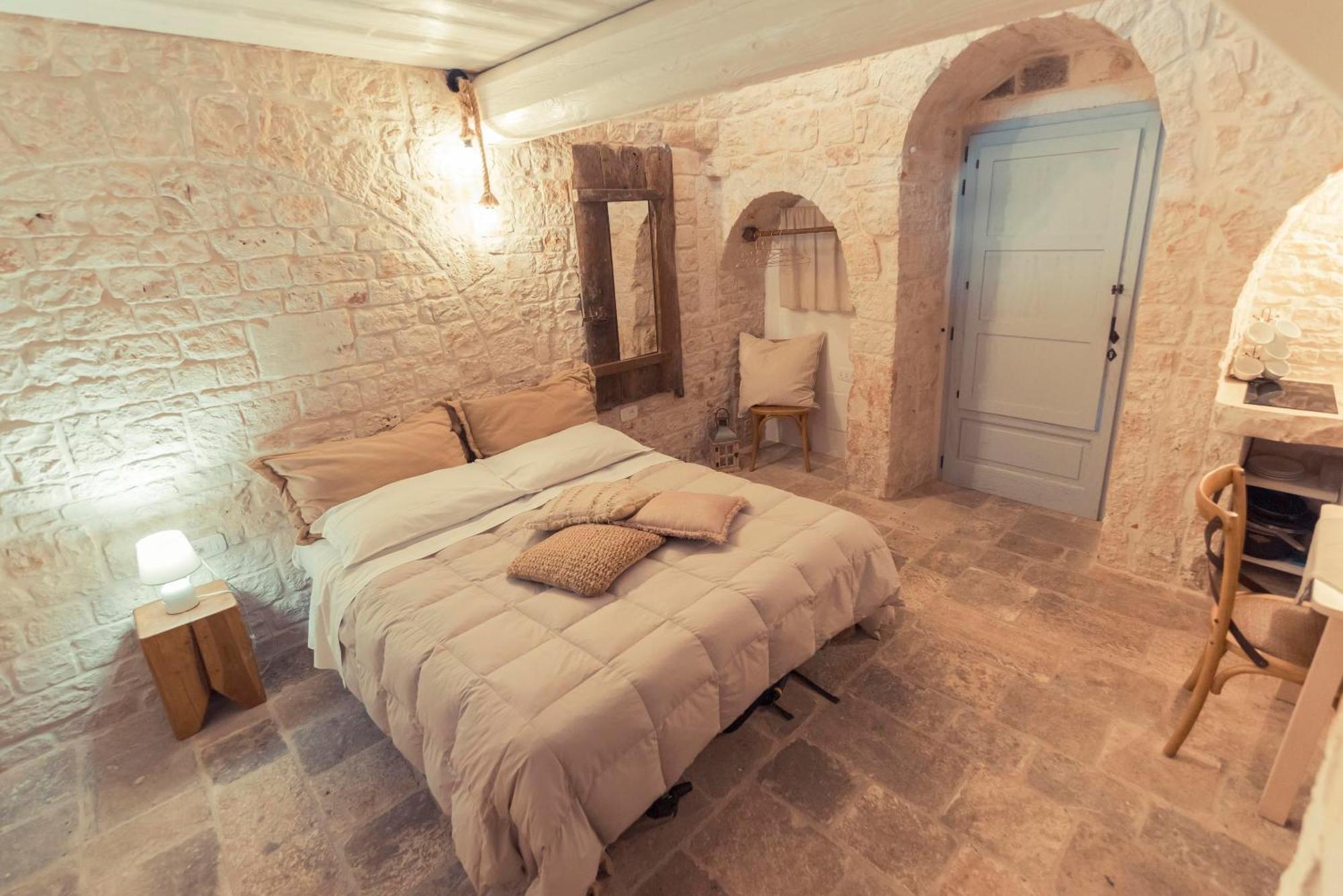 Trulli Antichi Mestieri - Widespread Trulli In The Historic Center Bed and Breakfast Alberobello Eksteriør billede