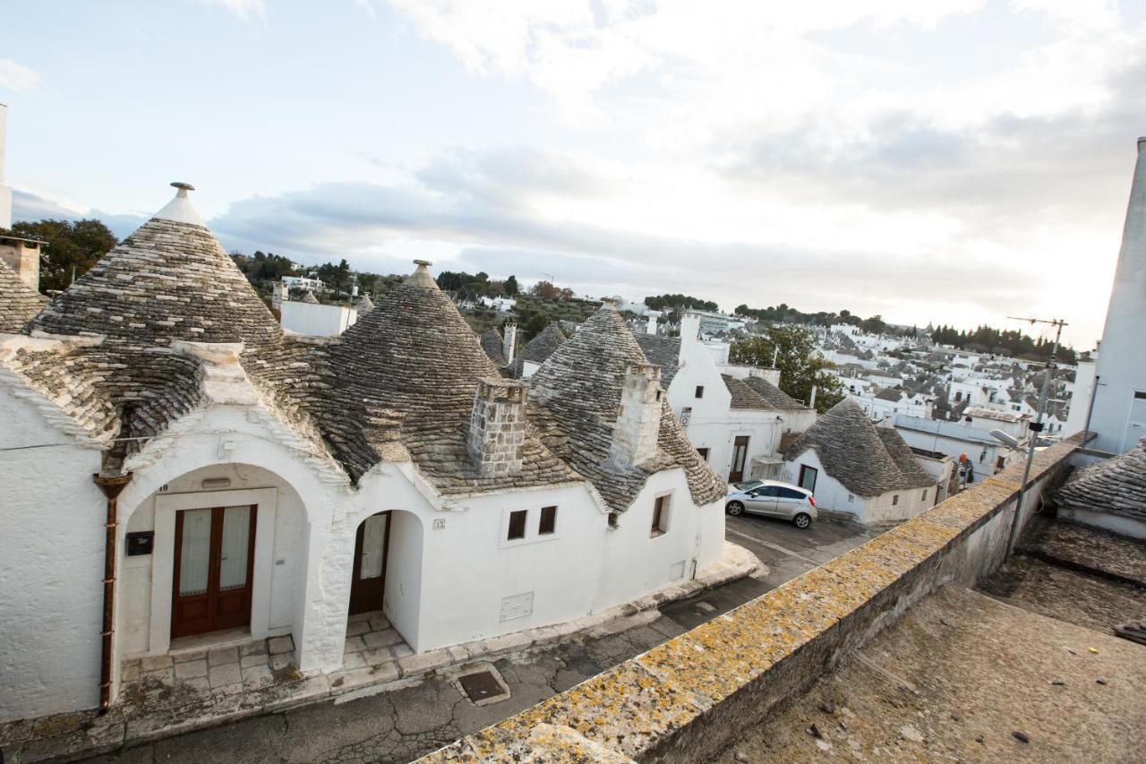 Trulli Antichi Mestieri - Widespread Trulli In The Historic Center Alberobello Eksteriør billede